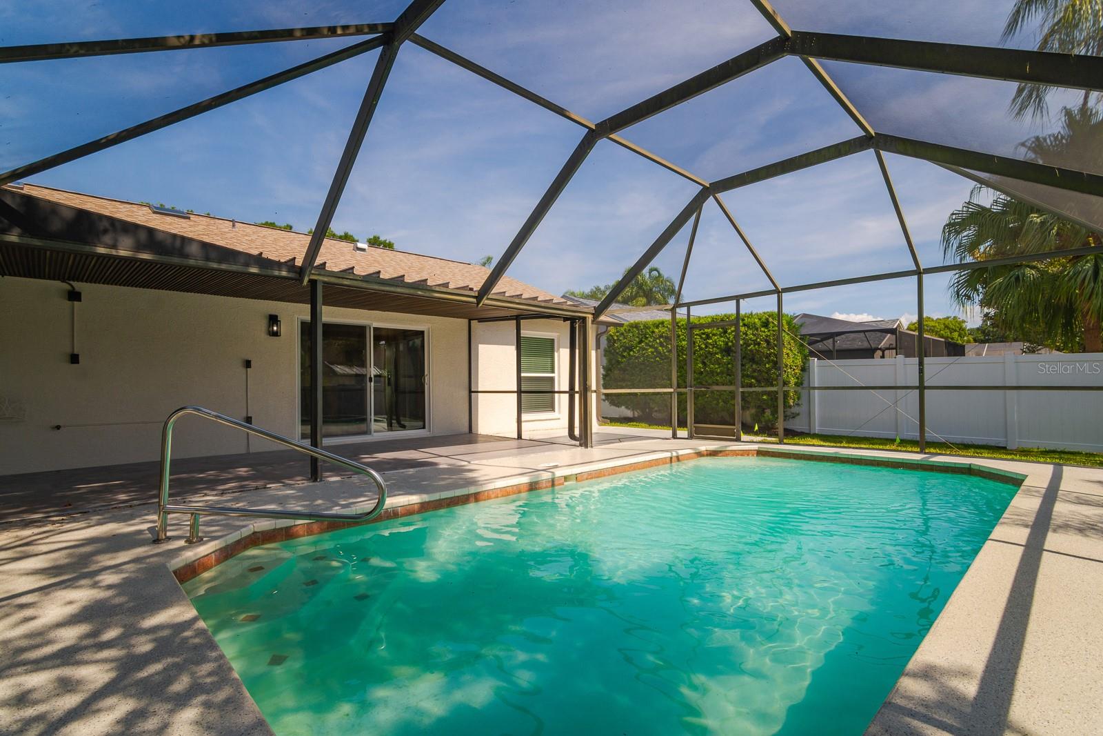 FALCON RIDGE - Residential
