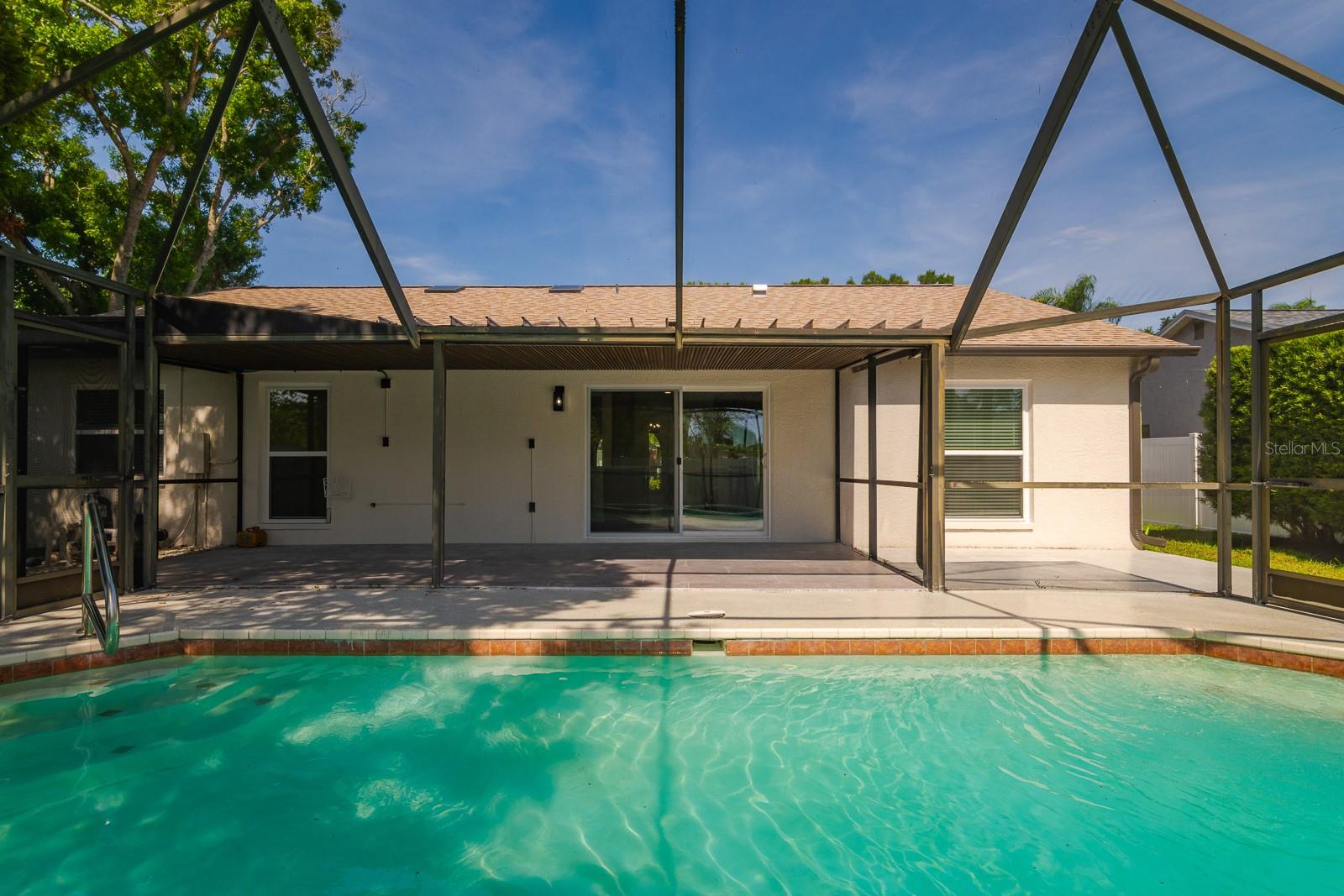 FALCON RIDGE - Residential