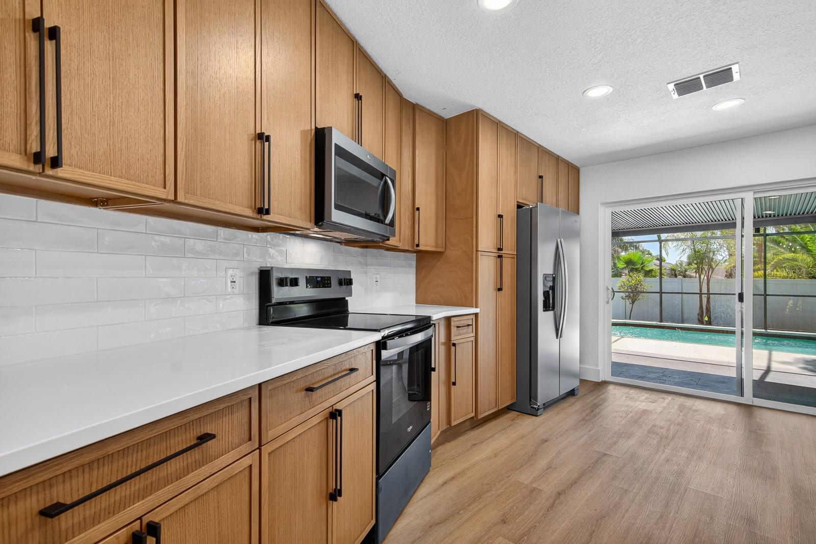 FALCON RIDGE - Residential