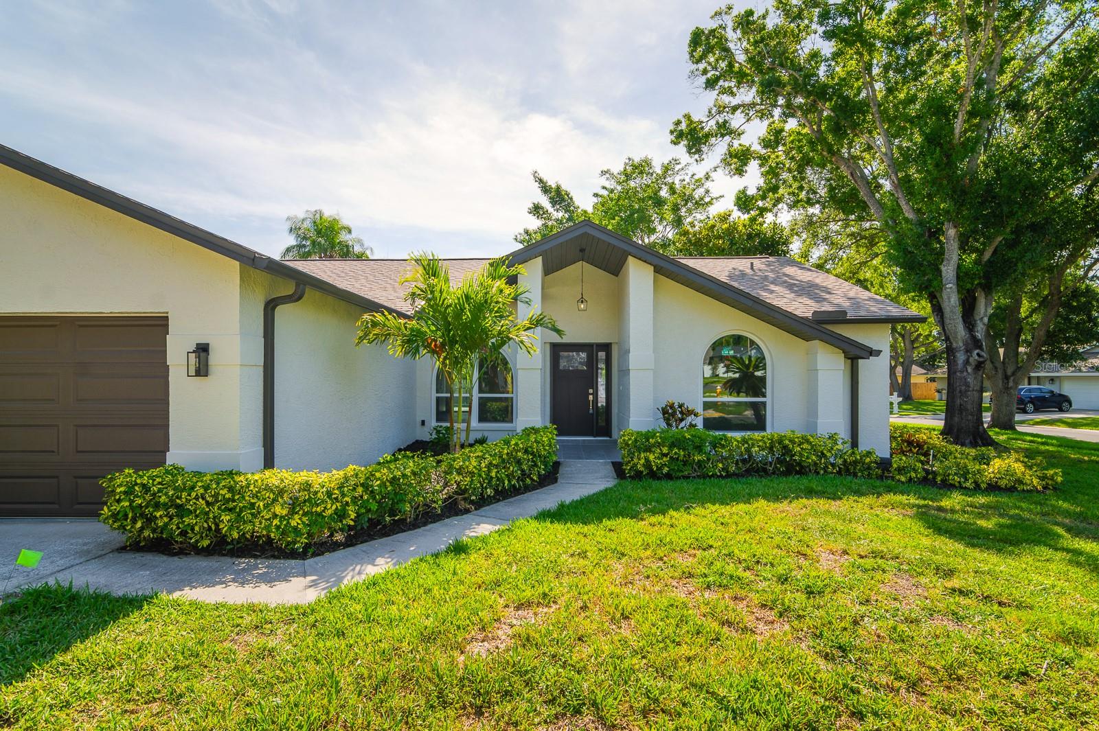 FALCON RIDGE - Residential