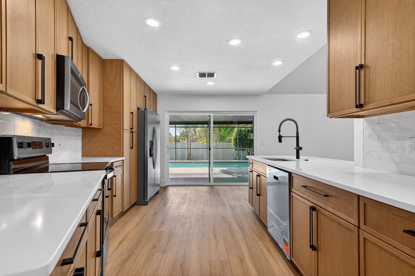 FALCON RIDGE - Residential