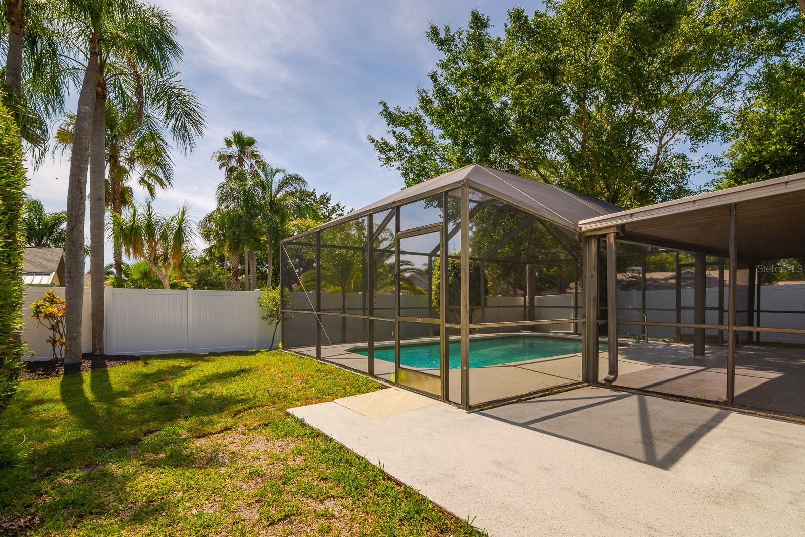 FALCON RIDGE - Residential