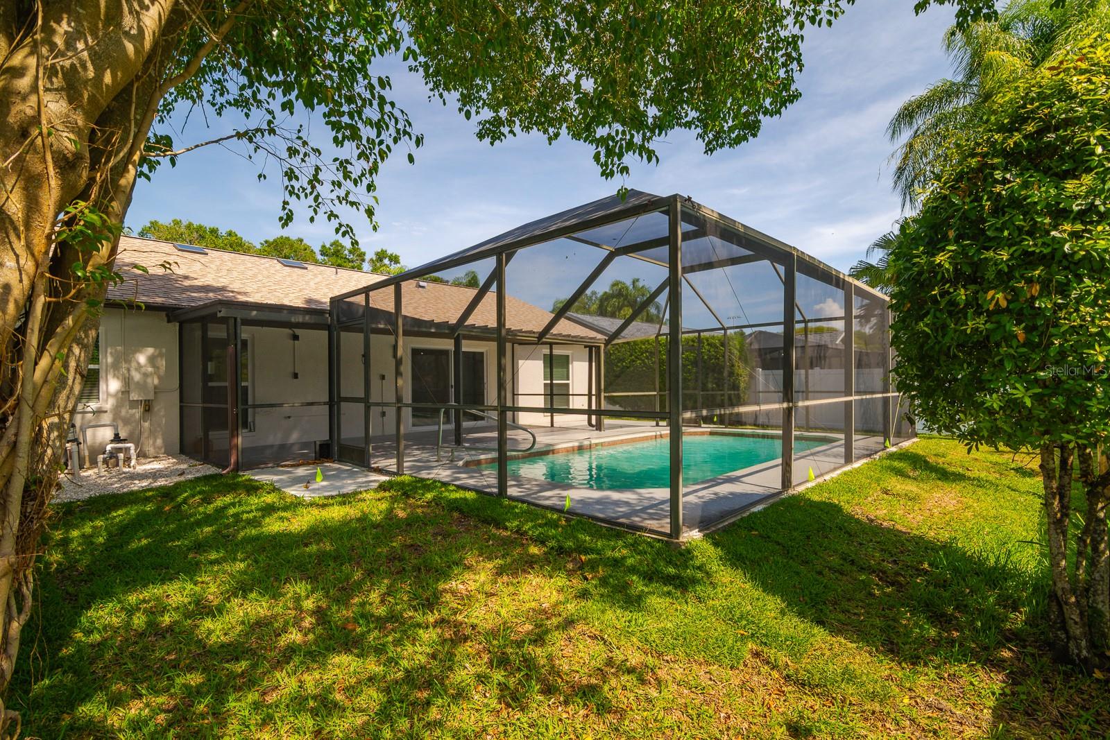 FALCON RIDGE - Residential