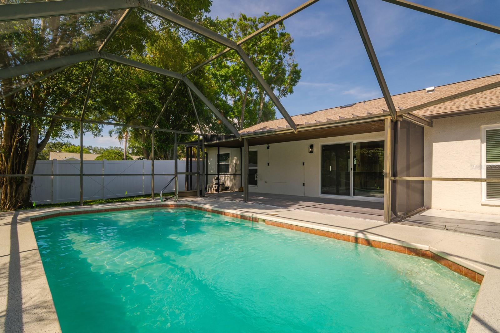 FALCON RIDGE - Residential