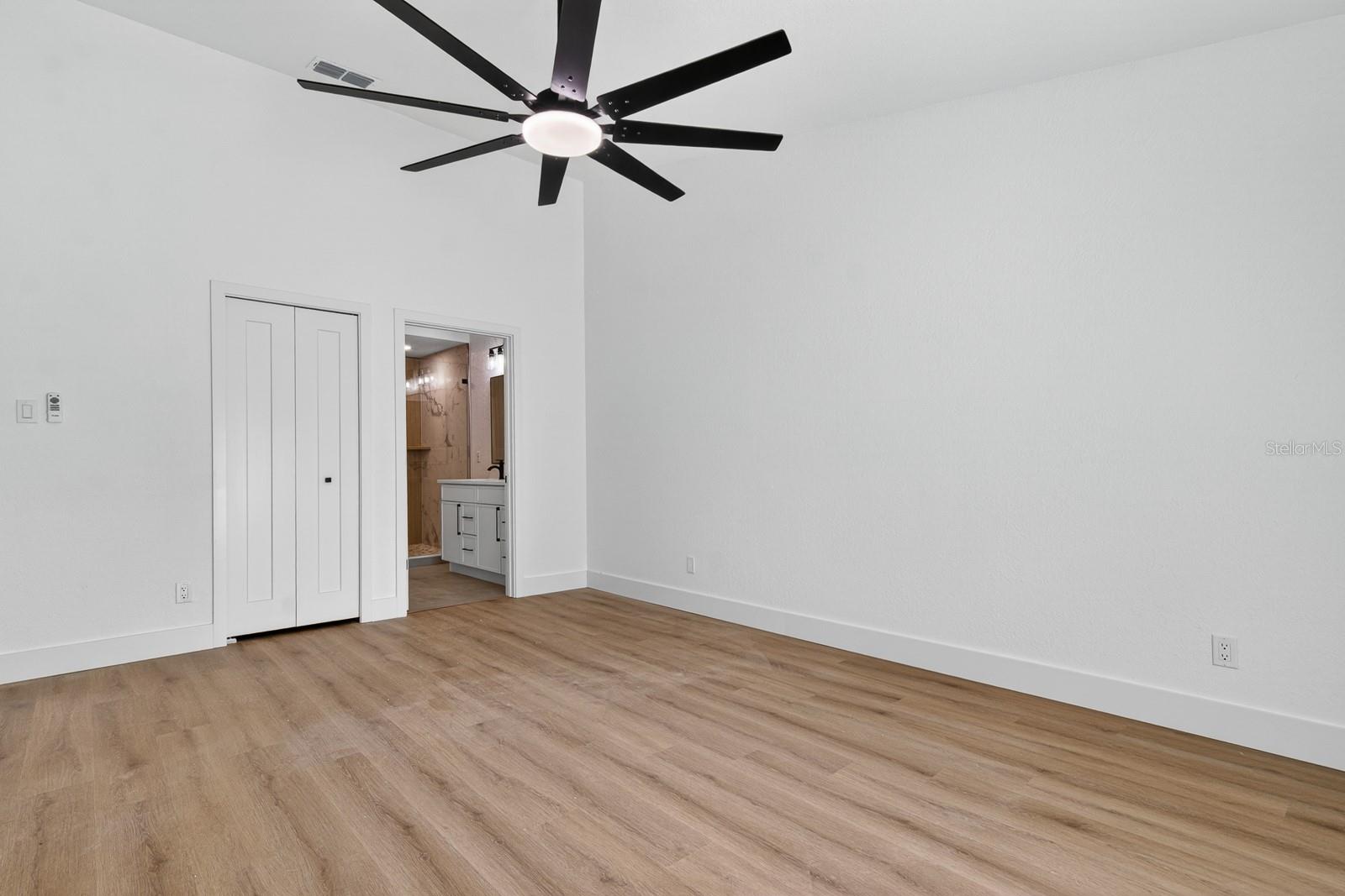 FALCON RIDGE - Residential