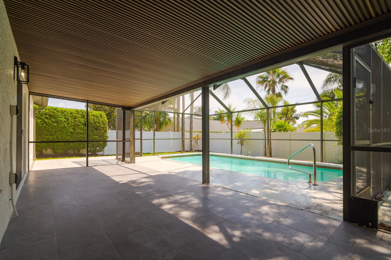 FALCON RIDGE - Residential
