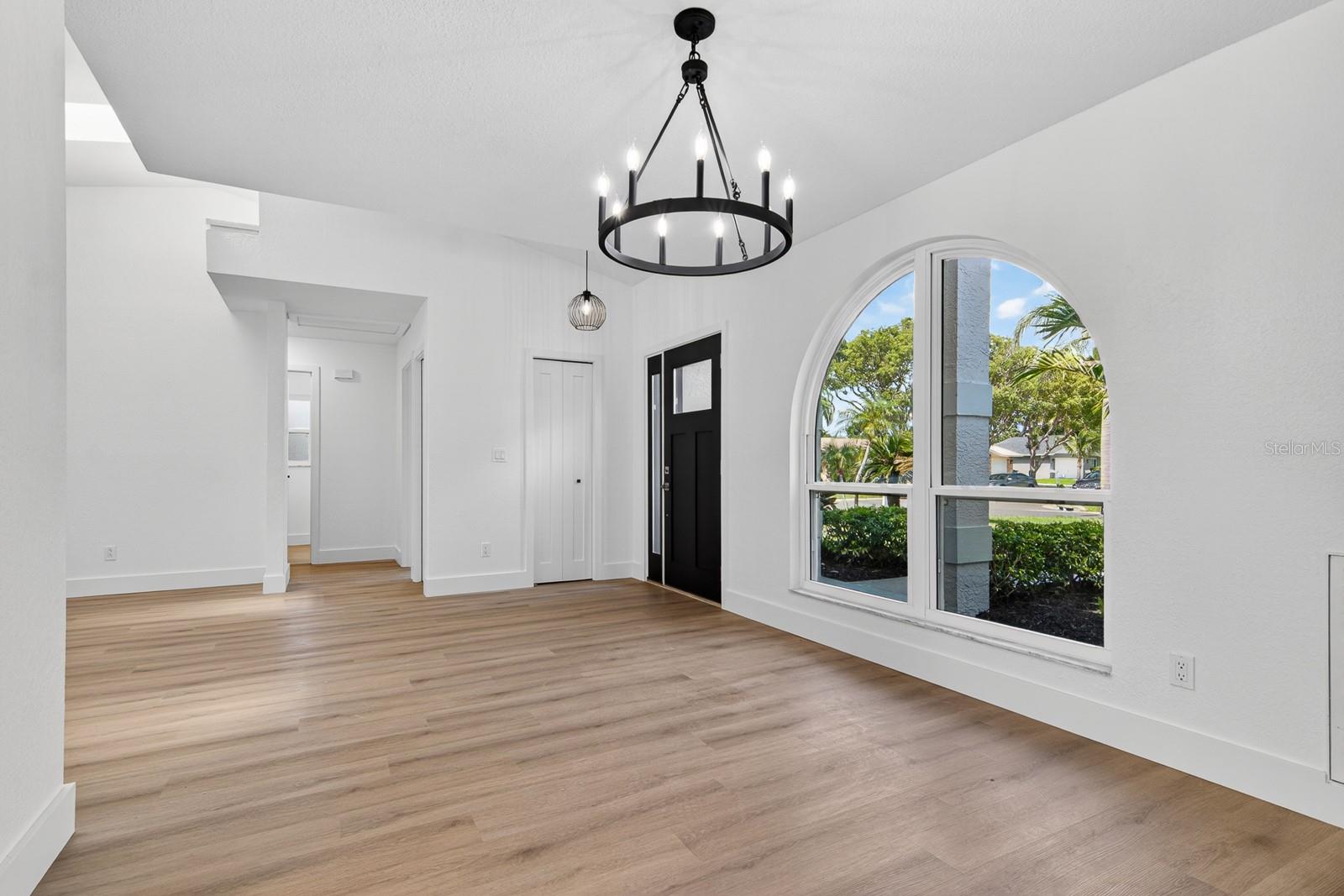 FALCON RIDGE - Residential