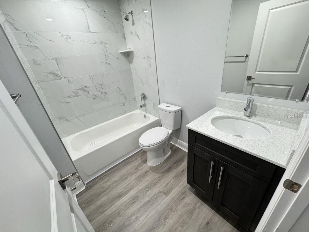 SWAN LAKE ESTATES - Residential