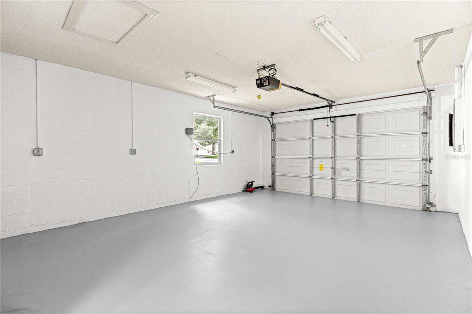 ON TOP OF THE WORLD PH 01-A SEC 01 - Residential