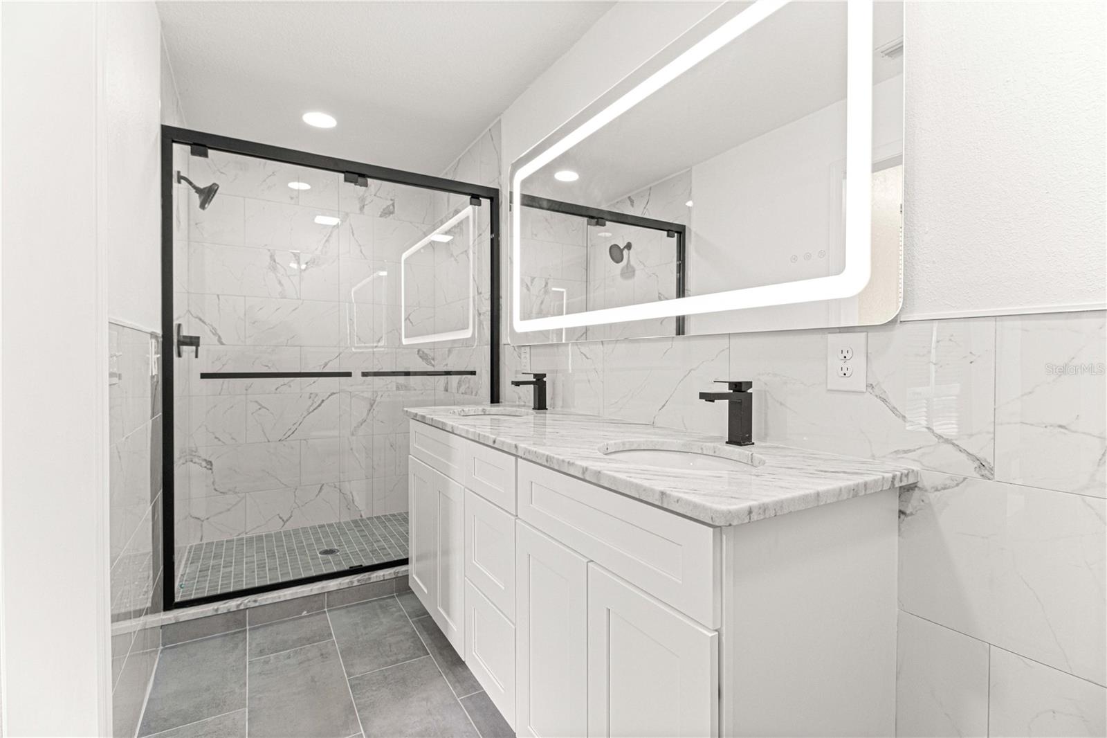 ON TOP OF THE WORLD PH 01-A SEC 01 - Residential