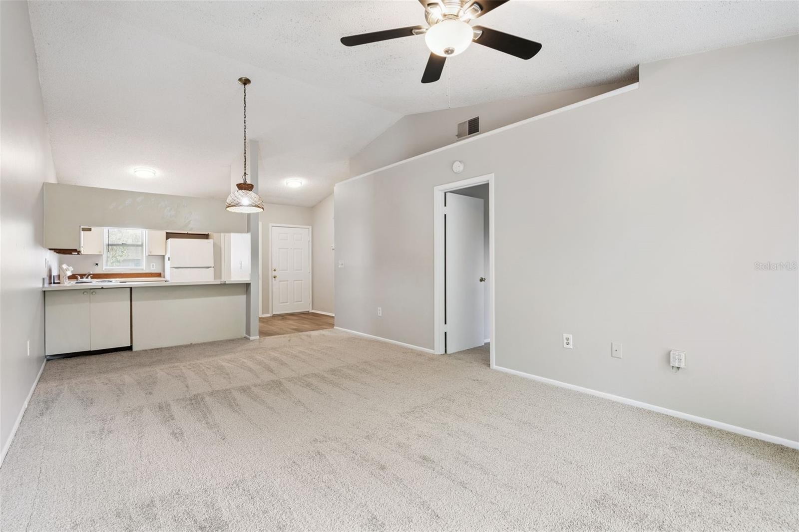 9946 RIVER CREST COURT