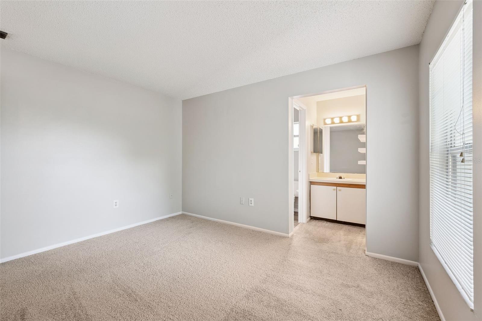 RIVER CREST - Residential