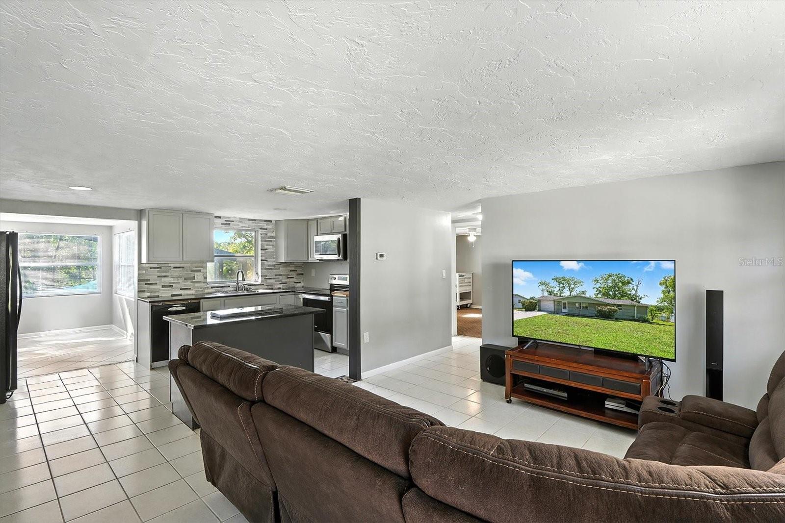 BEVERLY HILLS UNIT 05 - Residential