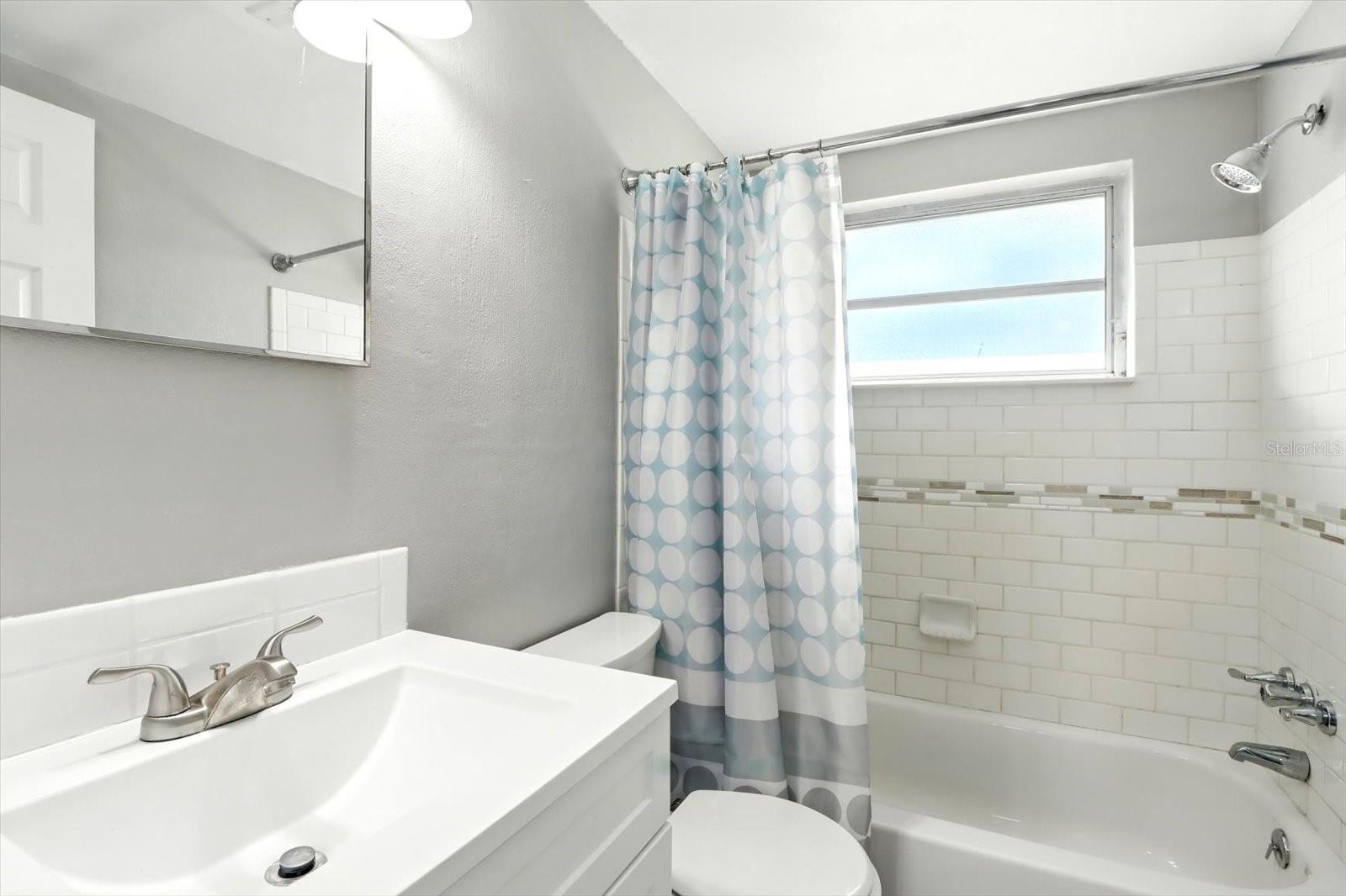BEVERLY HILLS UNIT 05 - Residential