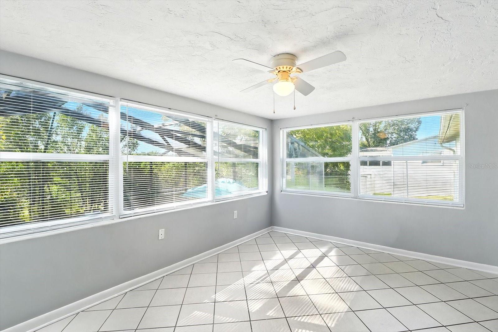 BEVERLY HILLS UNIT 05 - Residential
