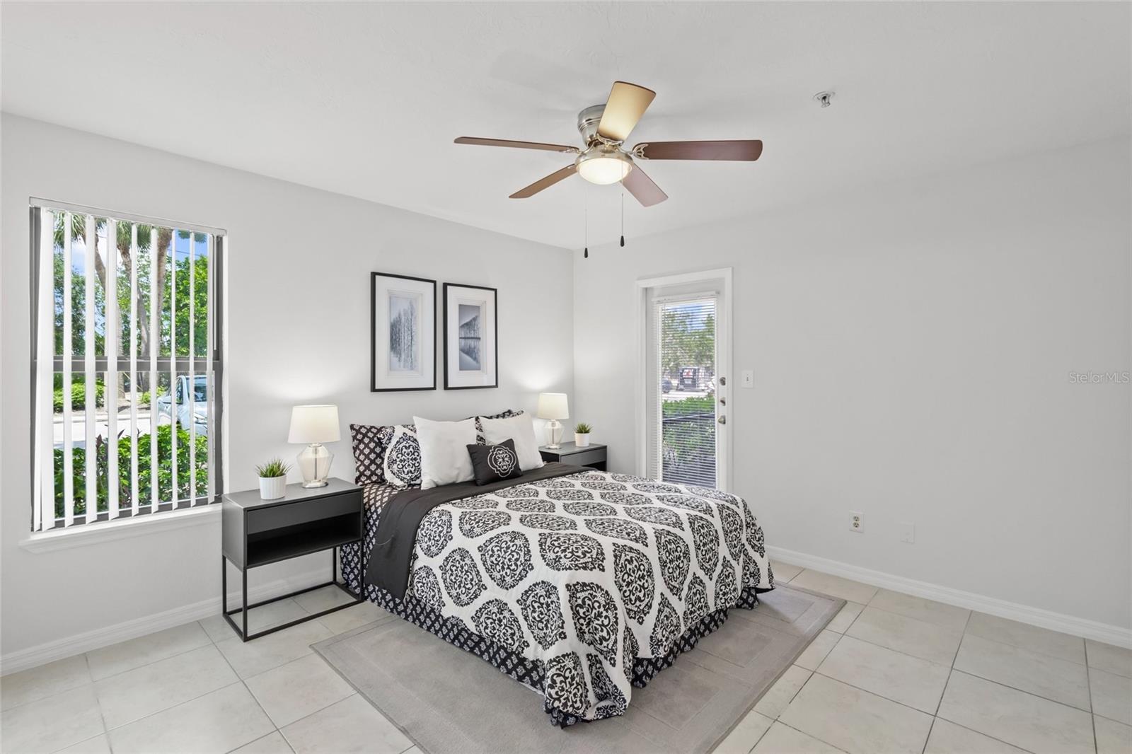 VINTAGE GRAND - Residential Lease