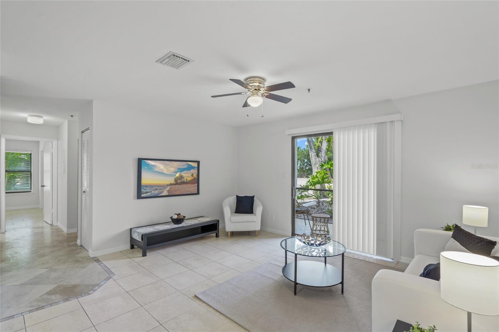 VINTAGE GRAND - Residential Lease