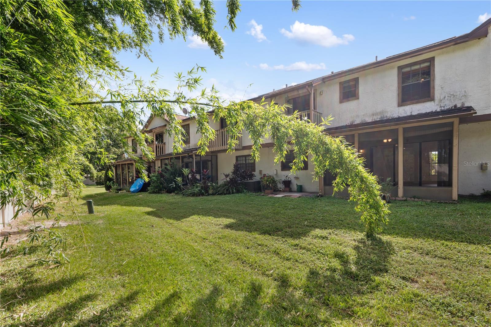 ROYALE BERMUDA TWNHS - Residential