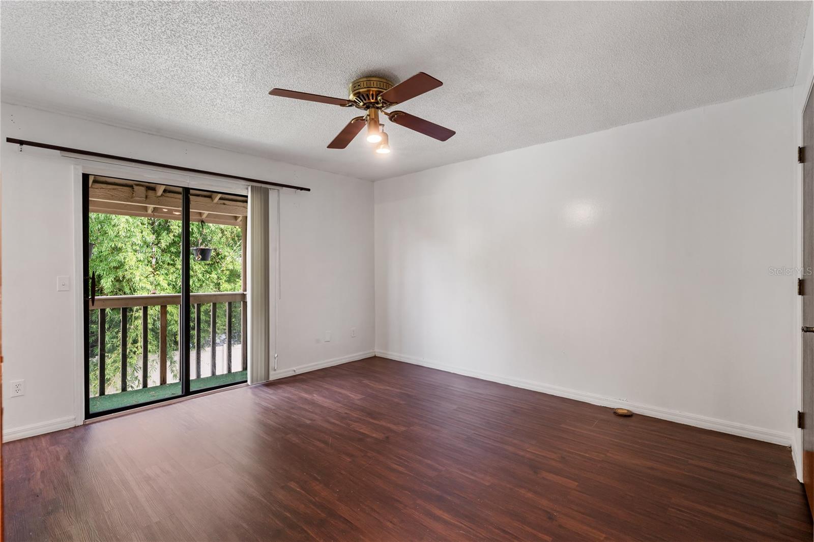 ROYALE BERMUDA TWNHS - Residential