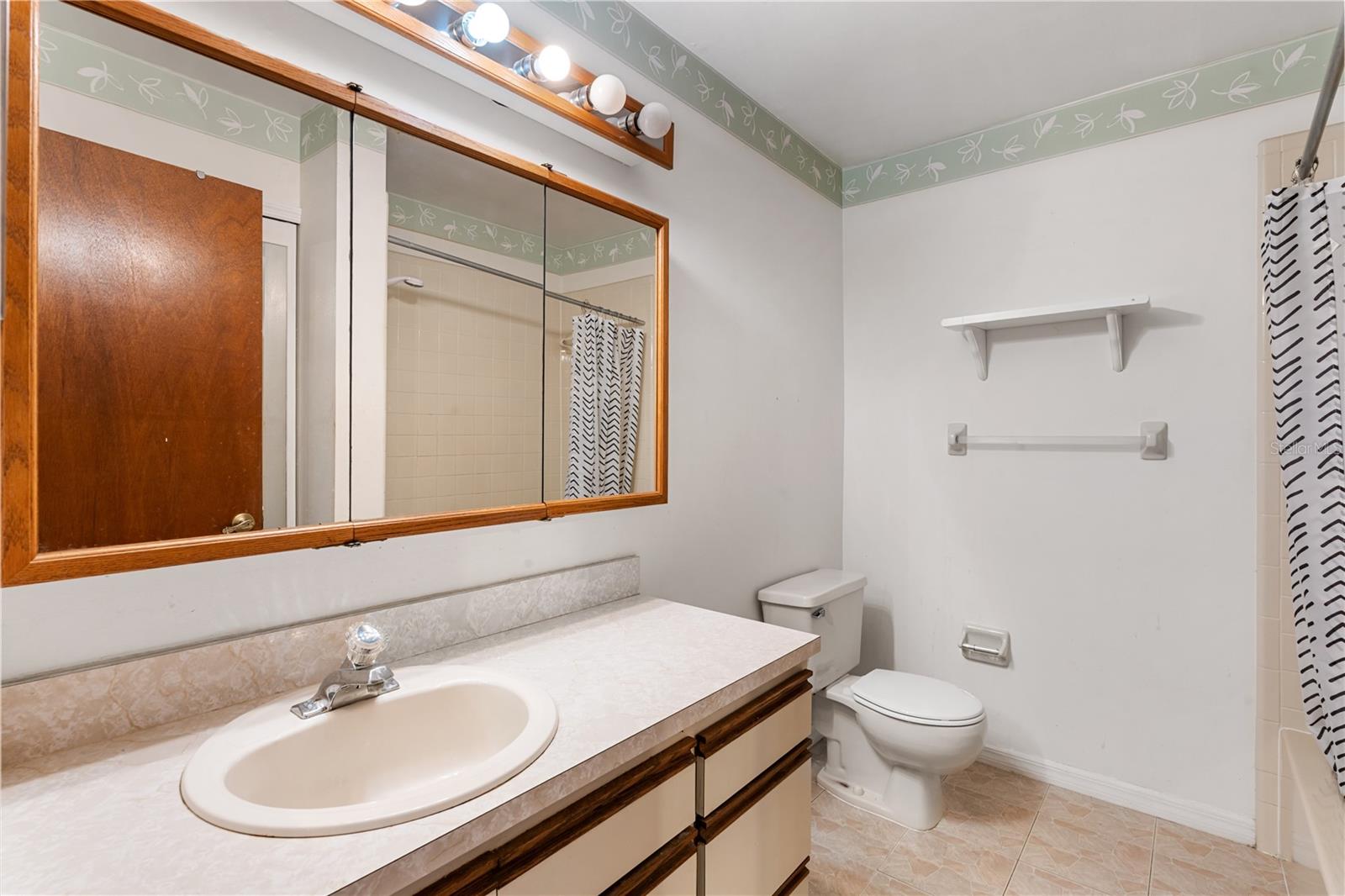 ROYALE BERMUDA TWNHS - Residential