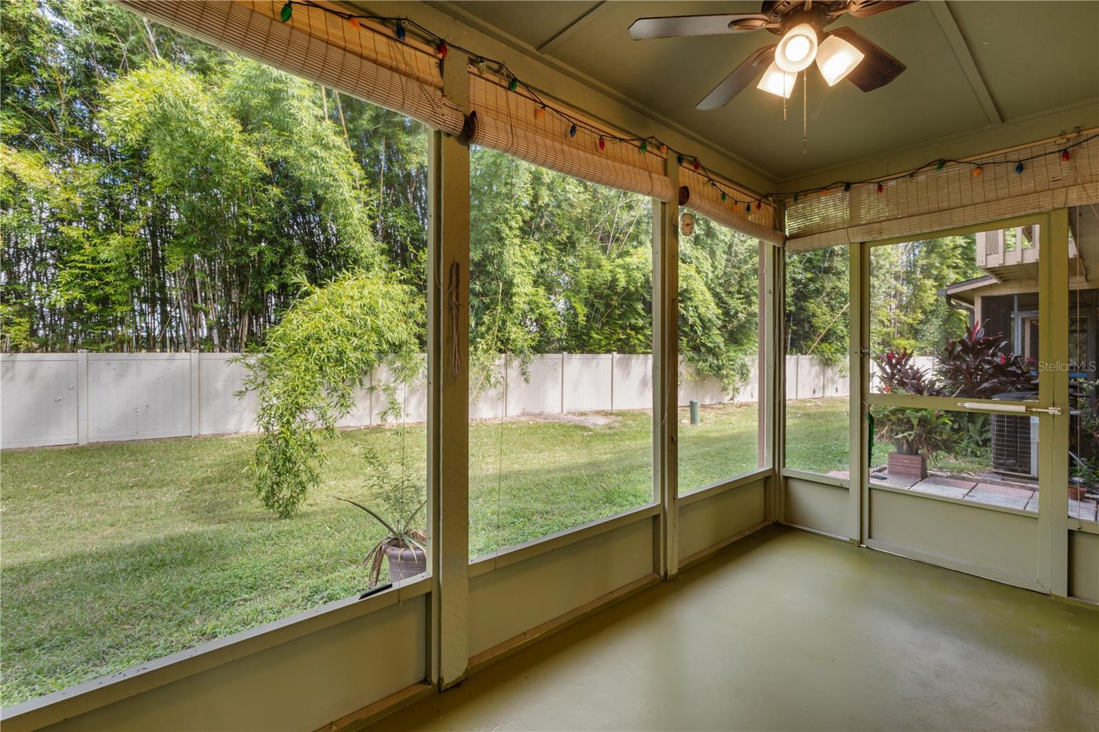 ROYALE BERMUDA TWNHS - Residential