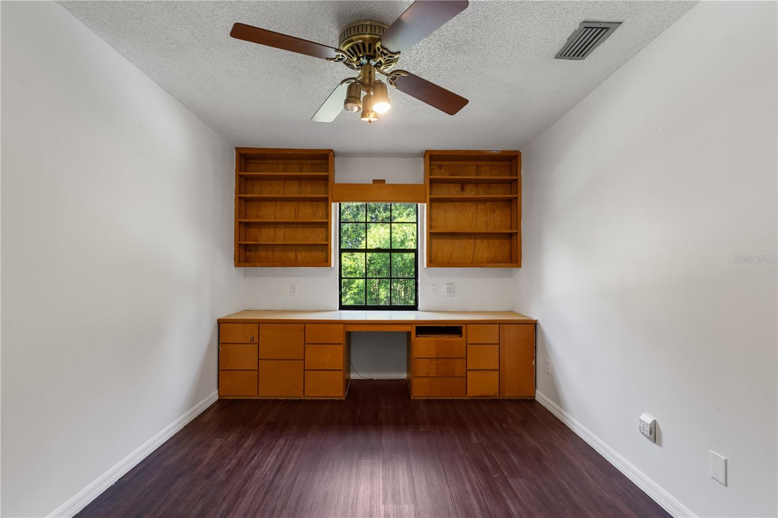 ROYALE BERMUDA TWNHS - Residential