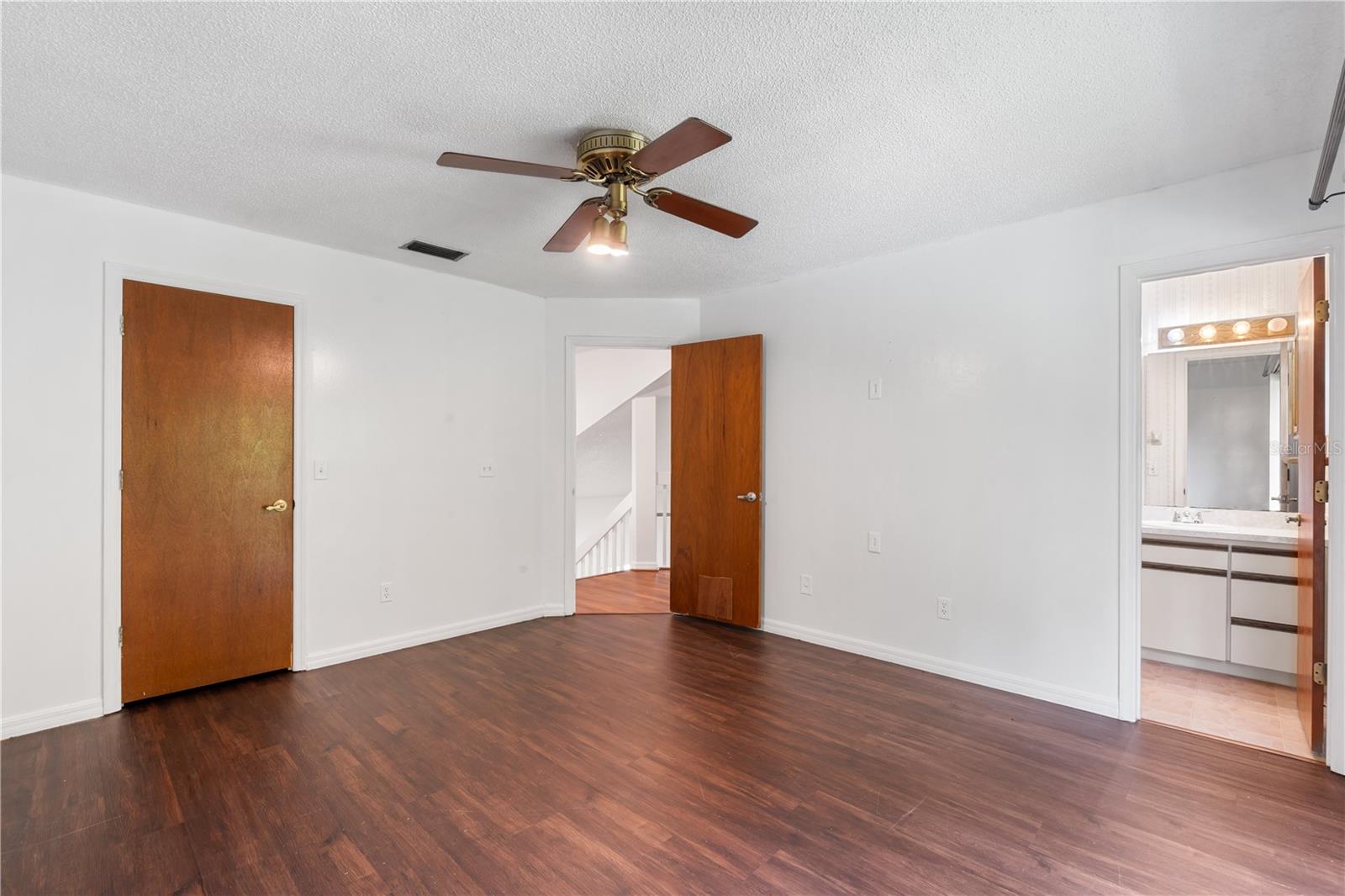 ROYALE BERMUDA TWNHS - Residential
