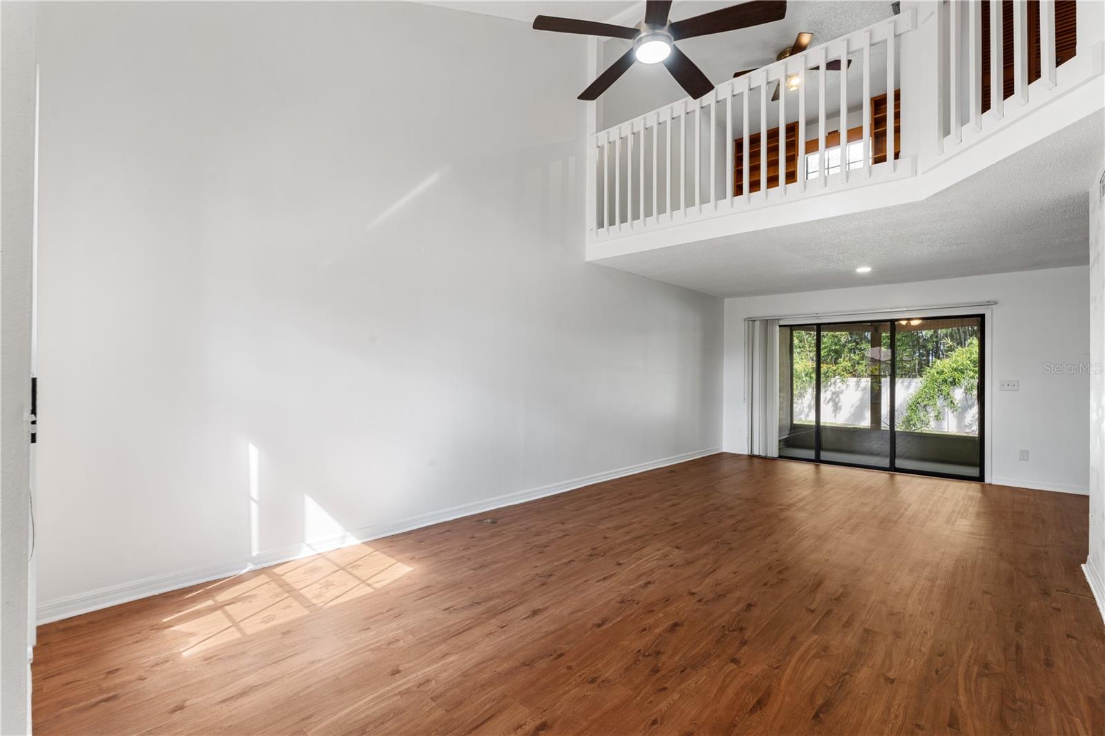 2135 BALBOA WAY
