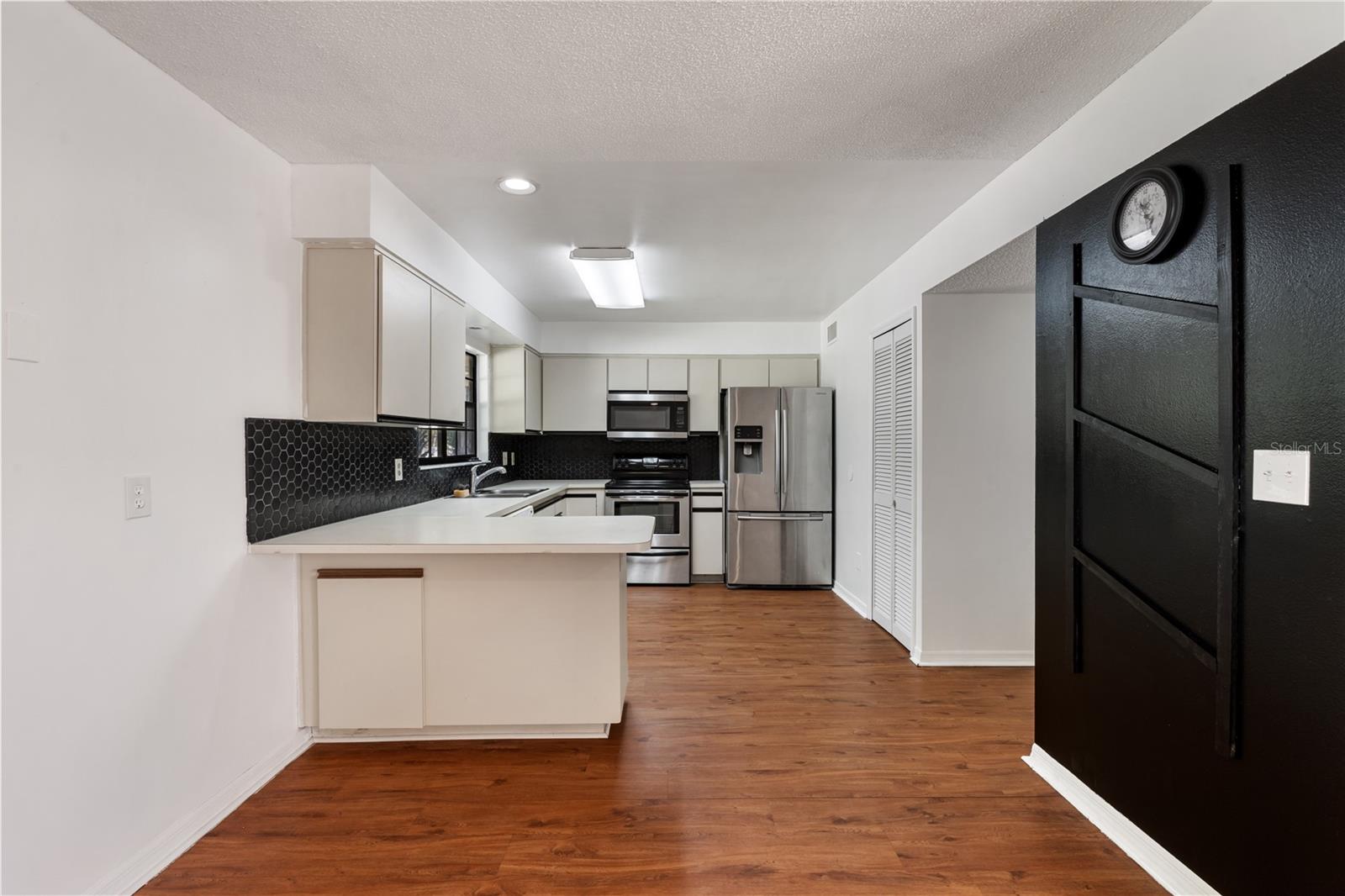 ROYALE BERMUDA TWNHS - Residential