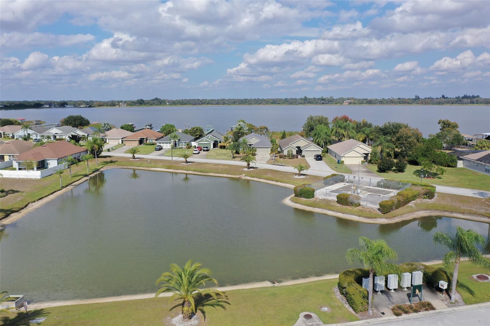 ISLAND LAKES - Residential Lease