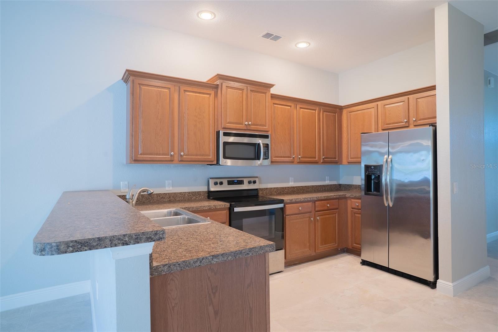 ISLAND LAKES - Residential Lease