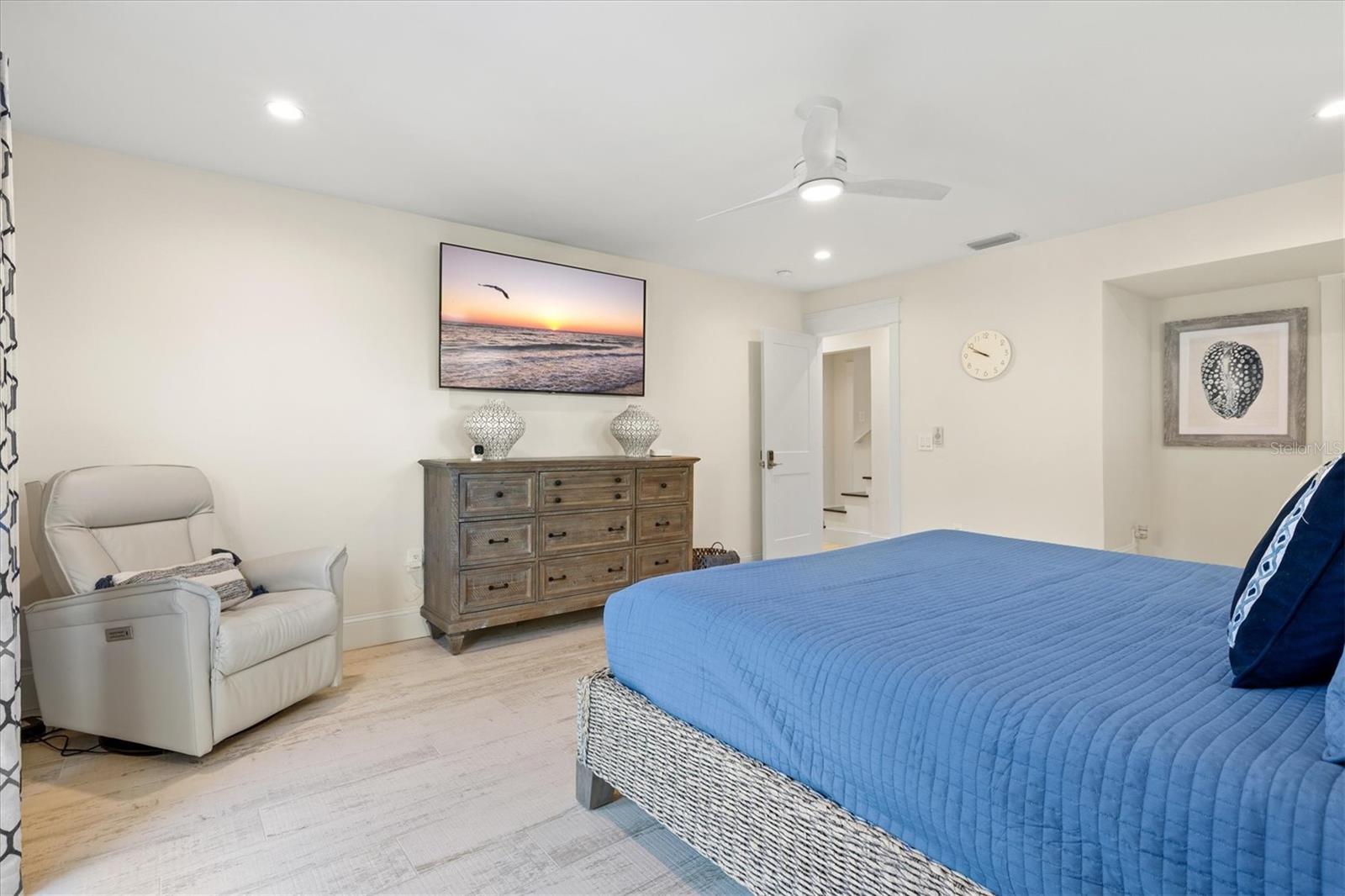 HOLMES BEACH 14TH UNIT - Residential