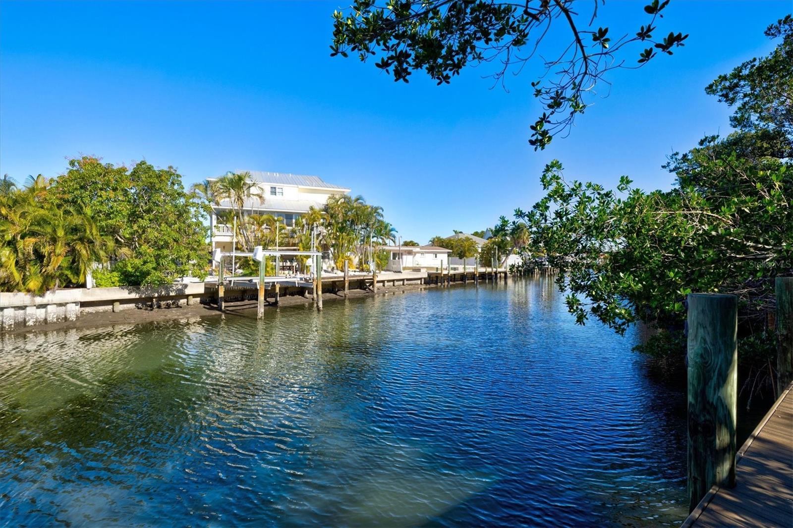 HOLMES BEACH 14TH UNIT - Residential