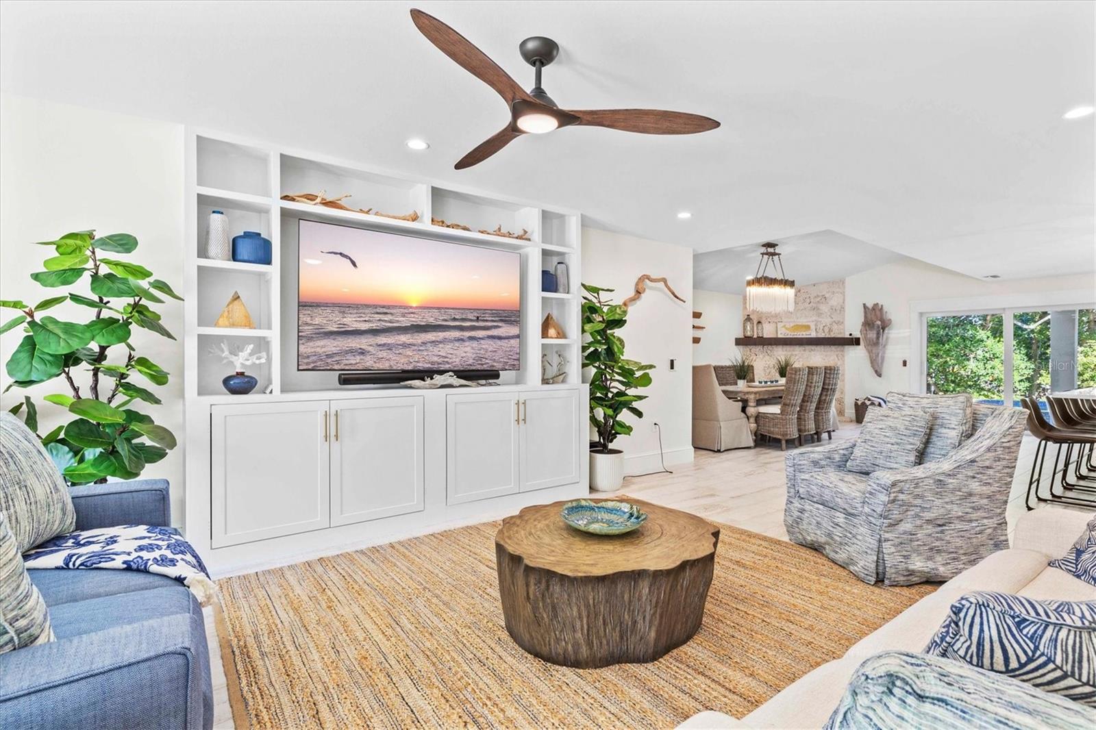 HOLMES BEACH 14TH UNIT - Residential