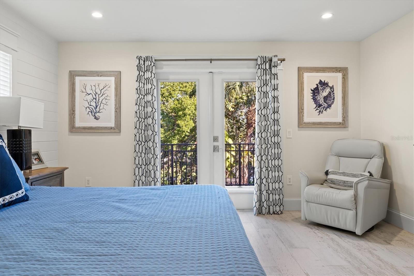 HOLMES BEACH 14TH UNIT - Residential