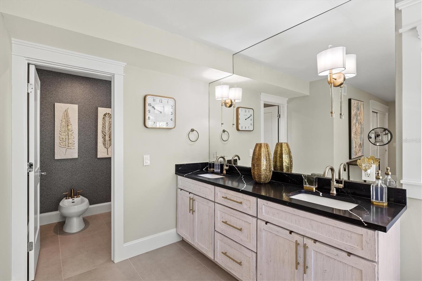 HOLMES BEACH 14TH UNIT - Residential