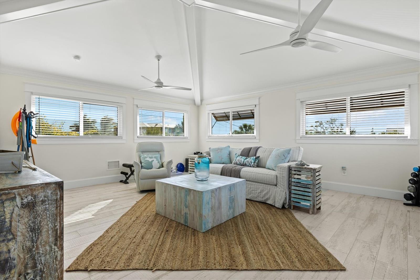 HOLMES BEACH 14TH UNIT - Residential