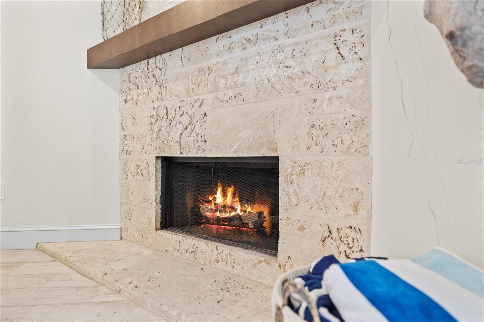 HOLMES BEACH 14TH UNIT - Residential