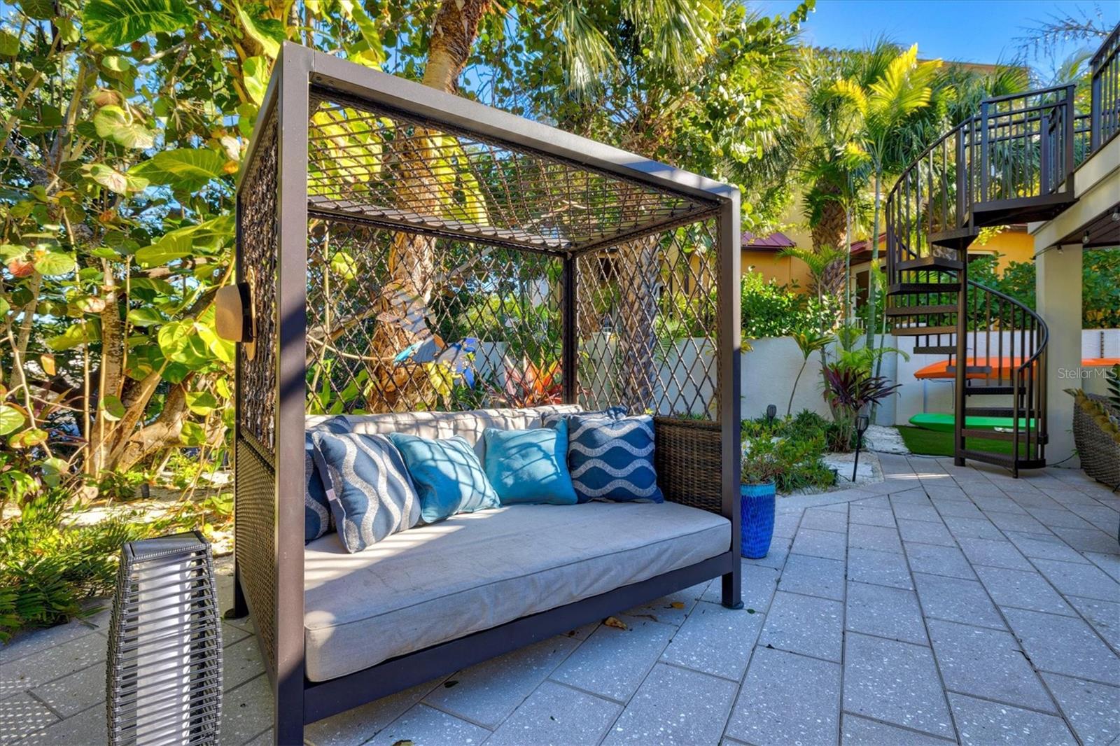 HOLMES BEACH 14TH UNIT - Residential