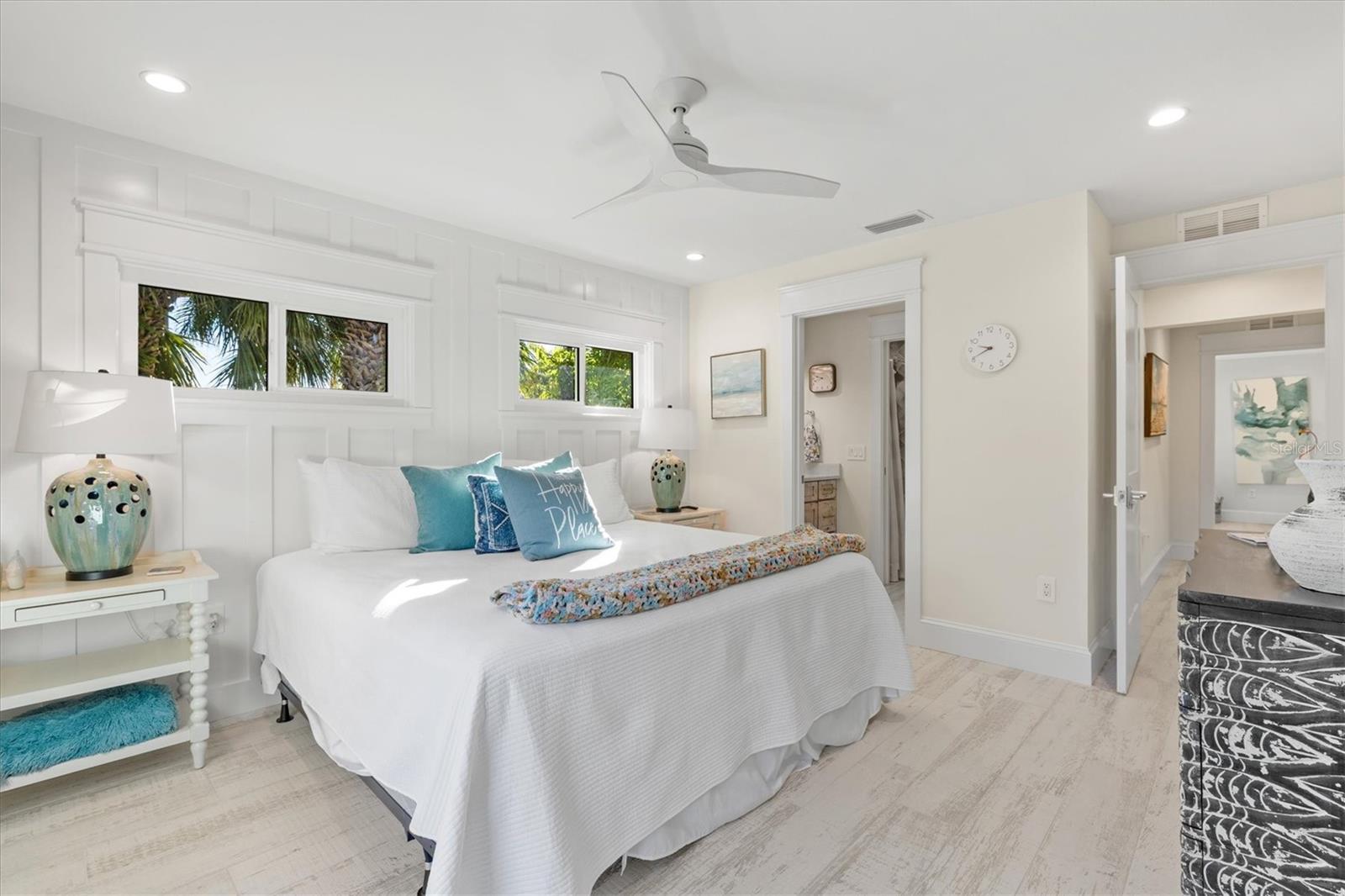 HOLMES BEACH 14TH UNIT - Residential