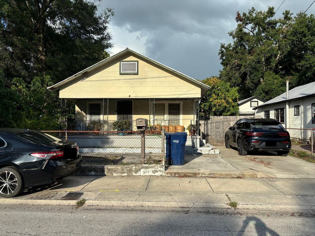 Photo of 2909 N 11th Street, Tampa, FL 33605 (MLS # TB8399996)