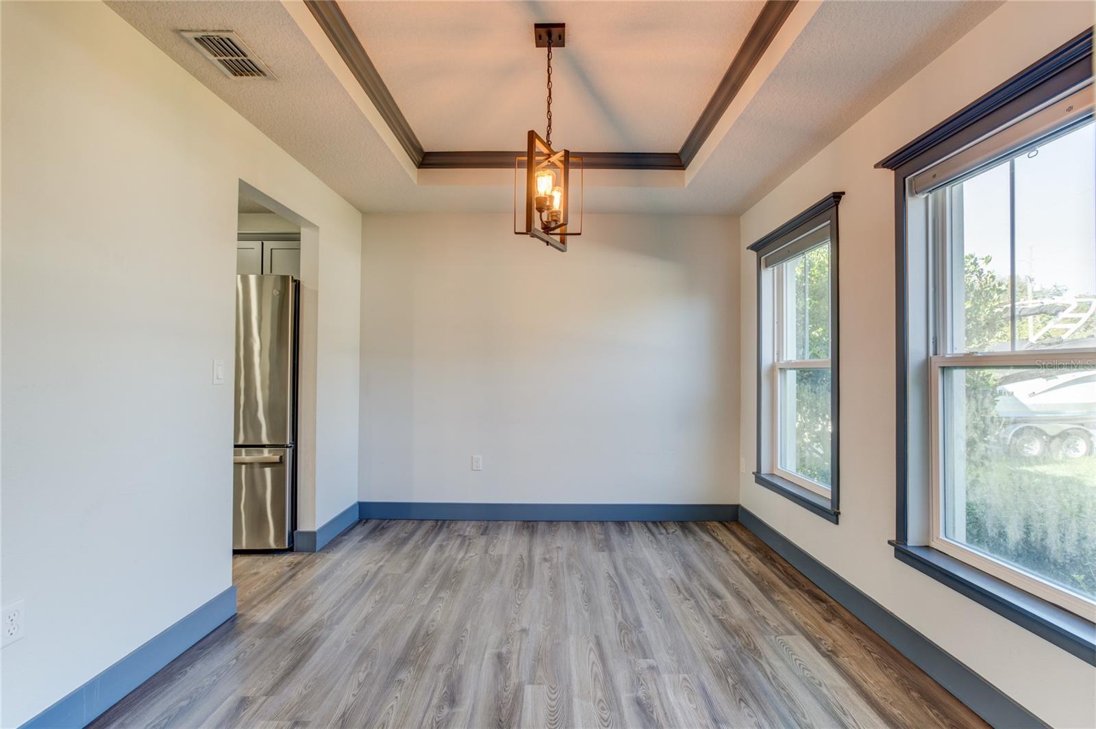 1078 E PIERCE AVENUE