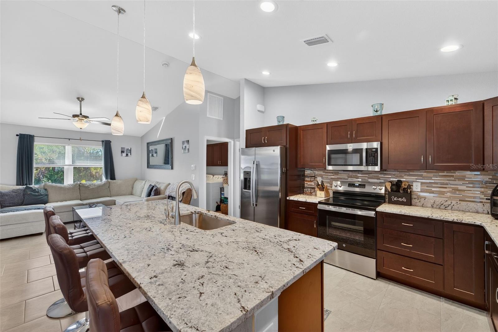 1784 - PORT CHARLOTTE SUB 48 - Residential