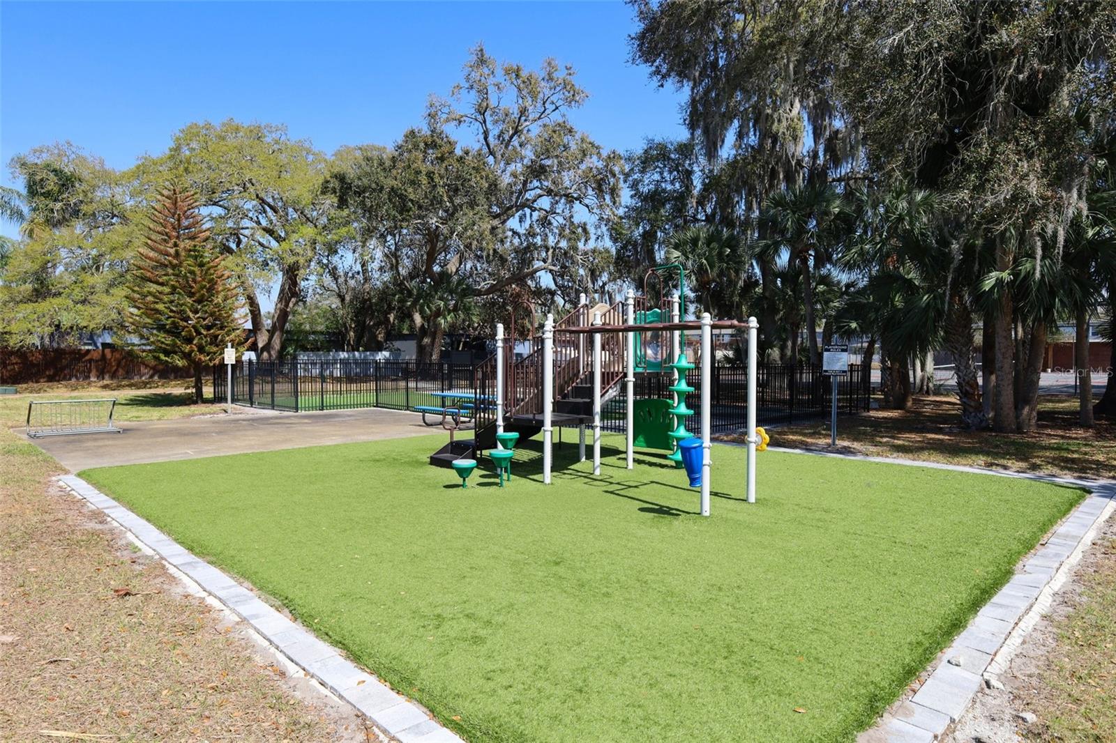 WINDWARD SQUARE SEC 2 - Residential