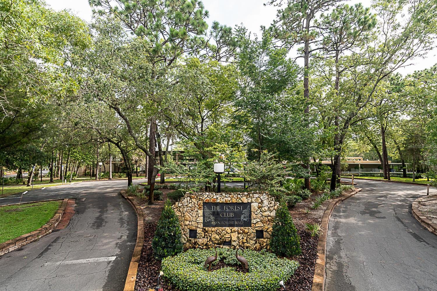 112 E PLANTATION BOULEVARD