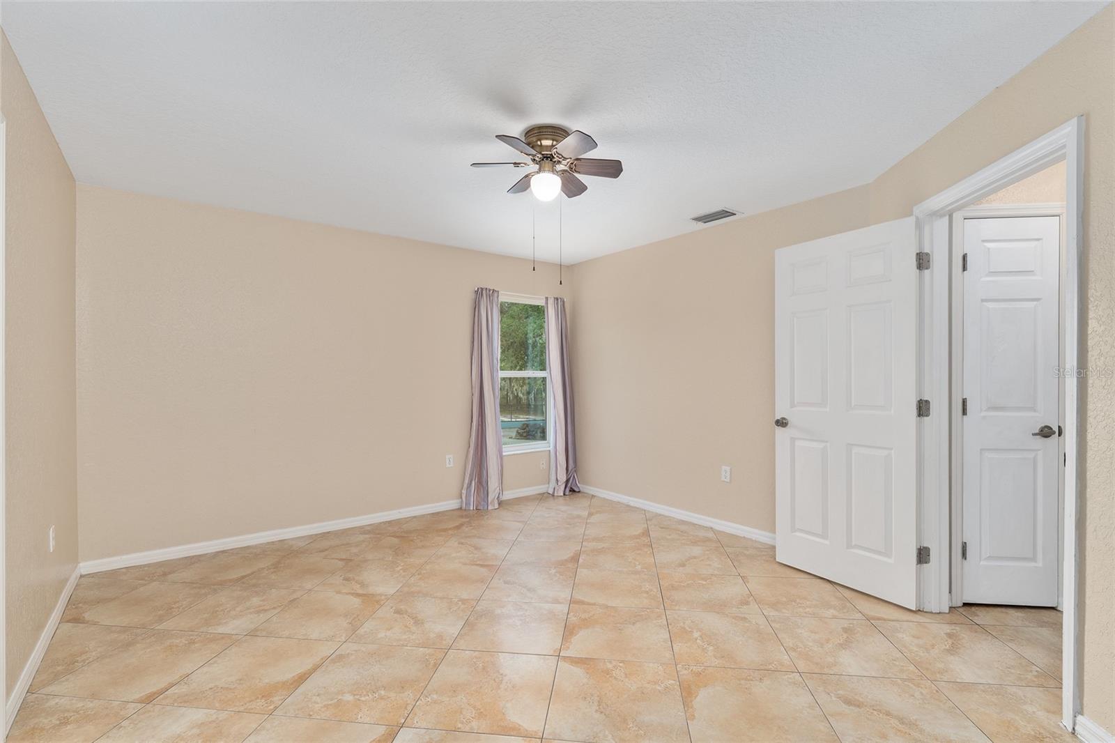 MARION OAKS UN 03 - Residential