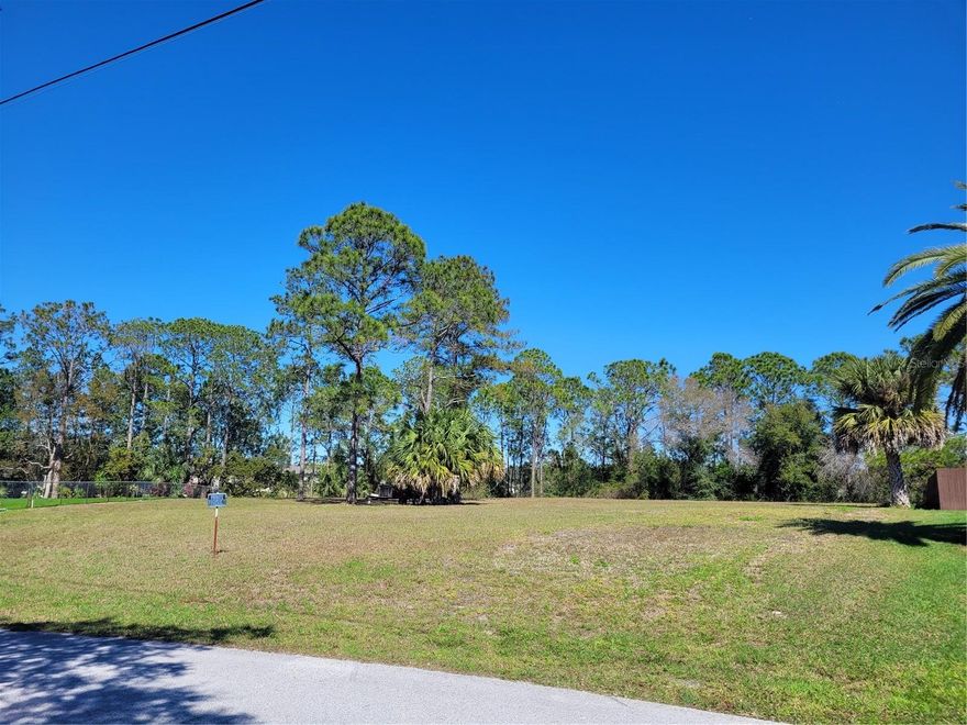 Looking for a great place to build your dream home? Look no further, this high and dry, lake front, over half  an acre lot of cleared, level land, ready to build your private custom waterfront dream home, on a quiet street with no though traffic. No HOA or deed restrictions.  This lot is surrounded by very nice homes in the area and it is in close proximity to US 19,  grocery stores, shopping centers, medical facilities, restaurants, theater as well as few  miles from Hernando Beach, Weeki Wachee Springs State Park . Your own piece of paradise awaits you, come and see.