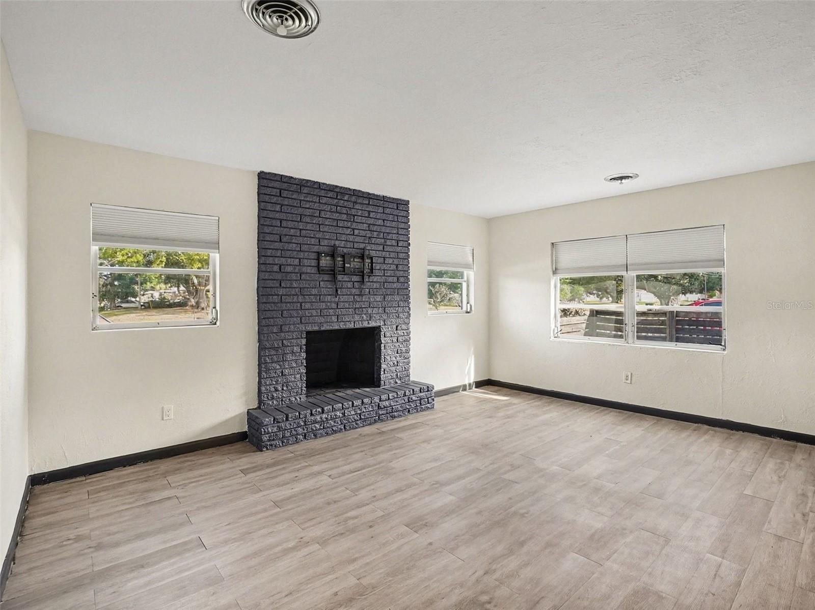 AZALEA PARK SEC 02 - Residential