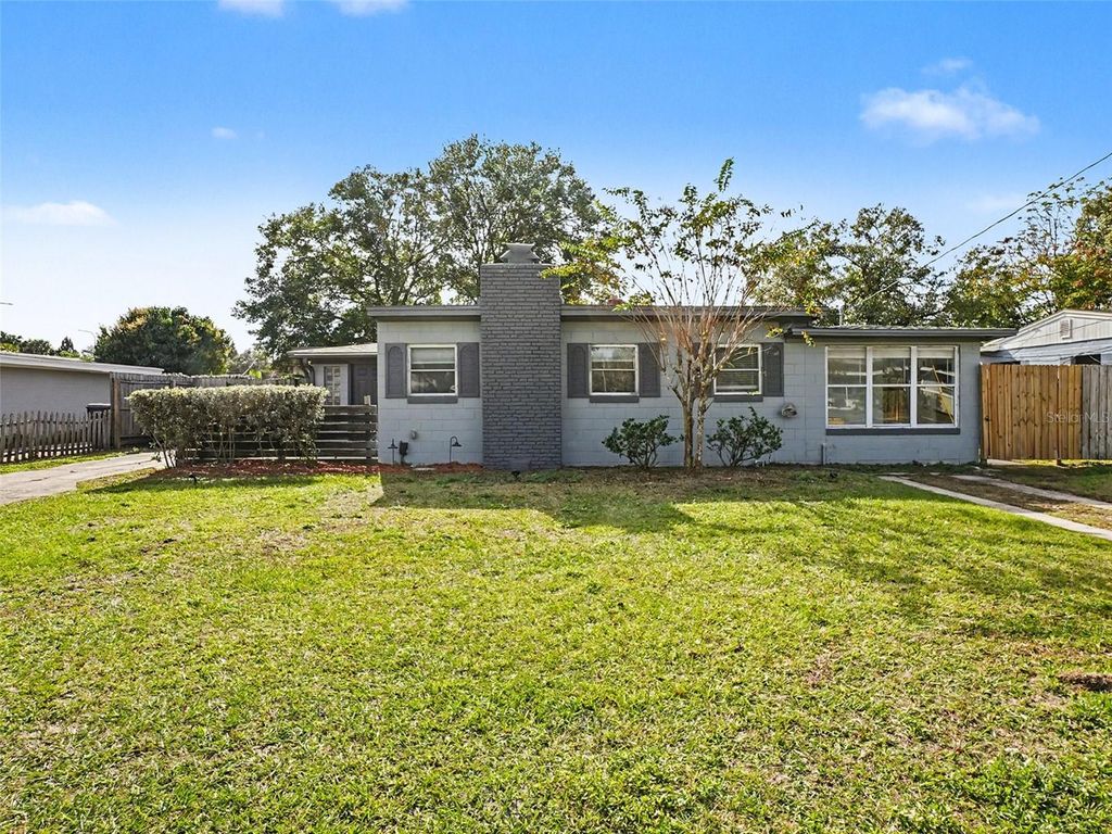 Photo of 6036 Dogwood Drive, Orlando, FL 32807 (MLS # O6370627)