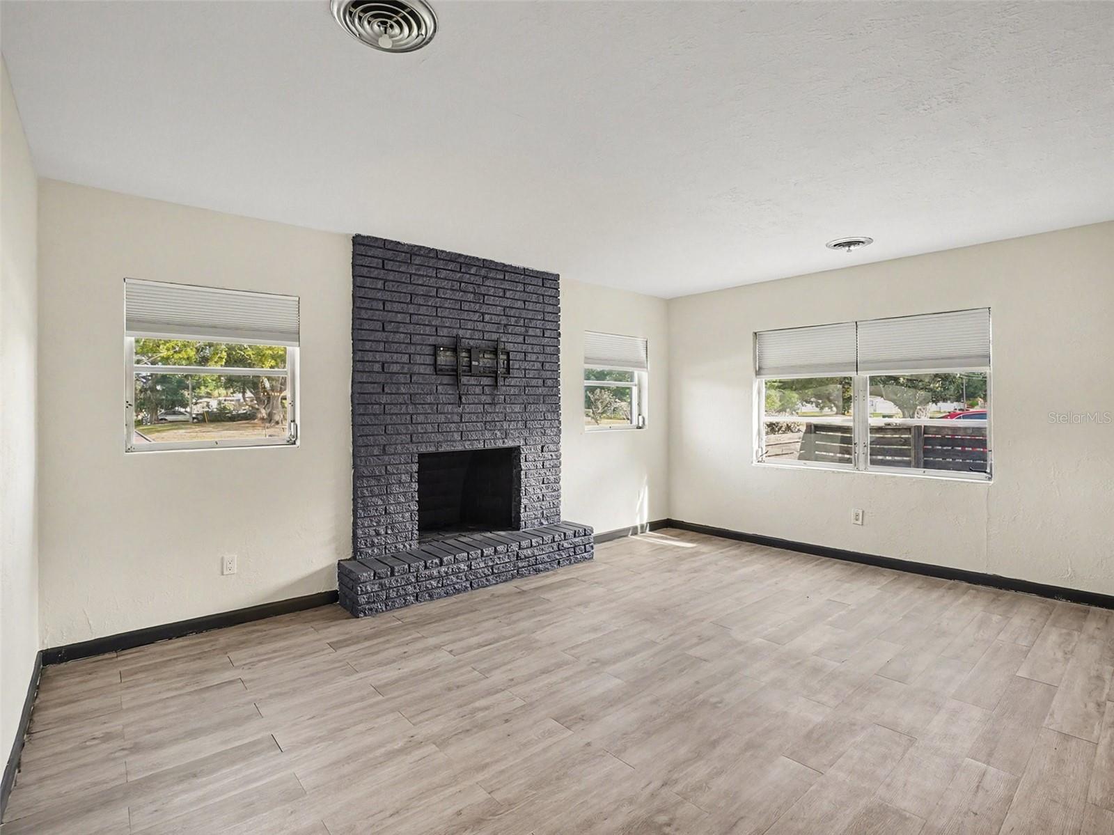 AZALEA PARK SEC 02 - Residential